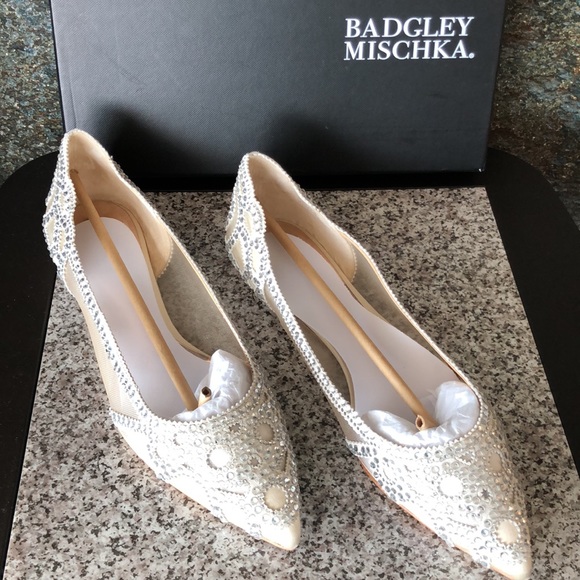 Brand New Badgley Mischka Gigi Ballet Flat - Picture 12 of 17